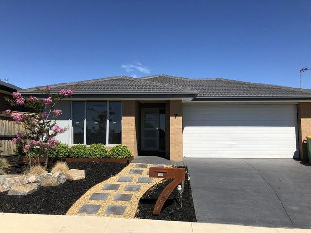 7 Meander Way, VIC 3875