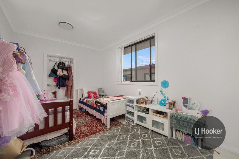 https://images.allhomes.com.au/property/photo/281e0afd2493cbc34e86d65ca610d799_hd.jpg