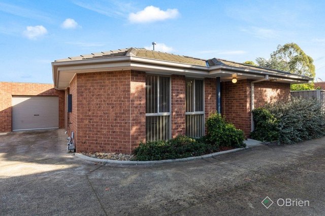 2/4 Dunraven  Court, VIC 3037