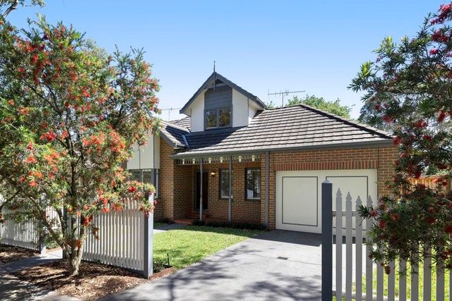 2/44 Omama Road, VIC 3163