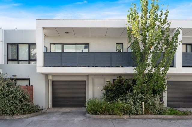 2/13 South Street, VIC 3046
