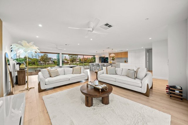 38 Dunlin  Drive, QLD 4220