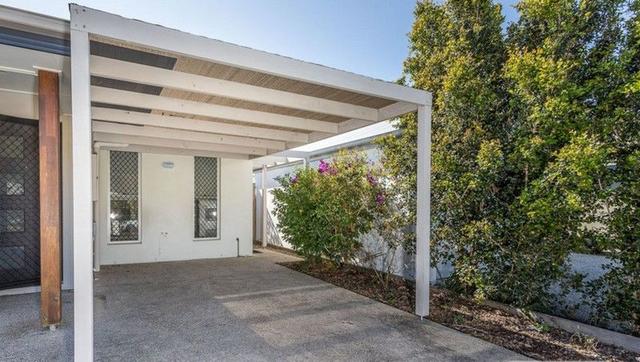 2/74 Jones Street, QLD 4022