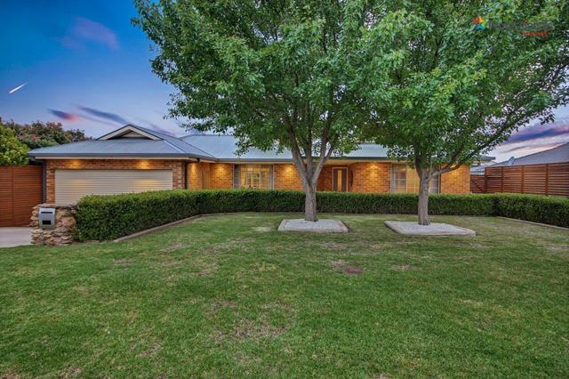 21 Roberts Way, NSW 2650