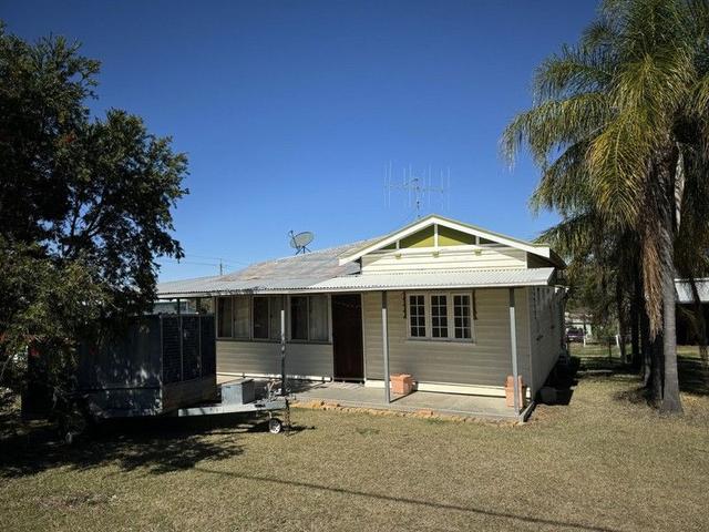 86 Newton Street, QLD 4630