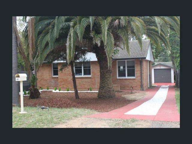 40 Magnolia St, NSW 2760