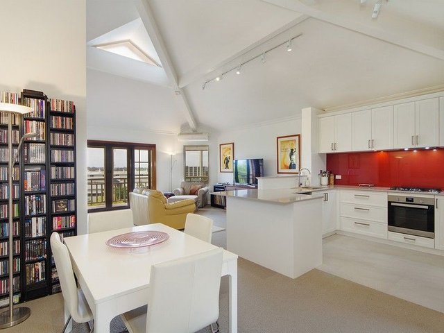 11/16-28 Waterloo Crescent, WA 6004