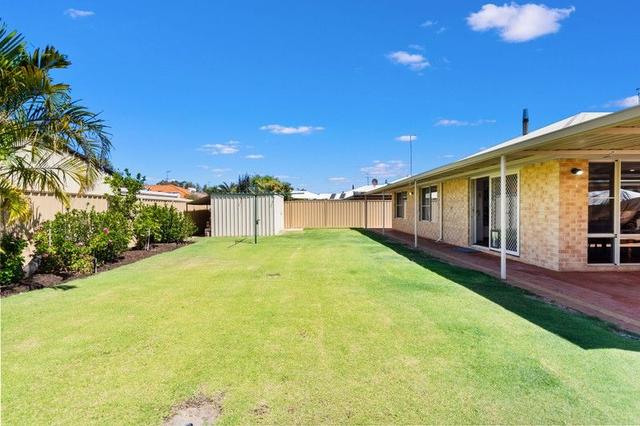 5 Lakes Close, WA 6208