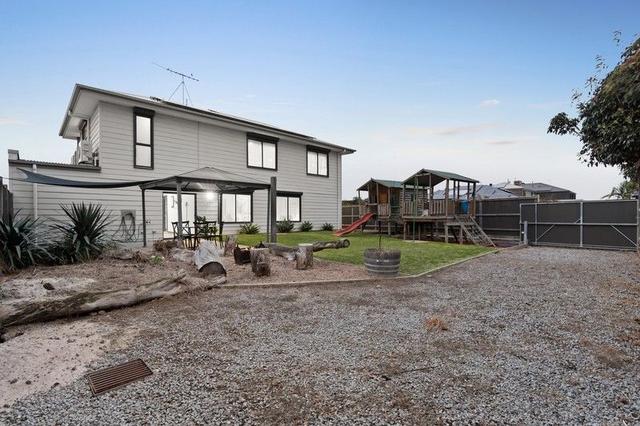 8 Riverrun Drive, VIC 3977
