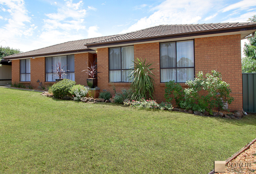 5 Barwick Place, Gowrie ACT 2904 Allhomes