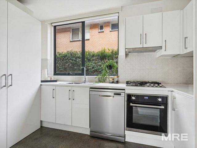 4/21 Irving Avenue, VIC 3181