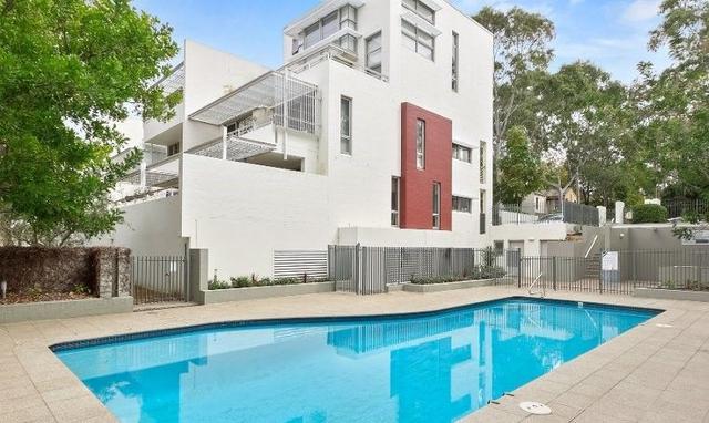 2/15 Blaxland Avenue, NSW 2127