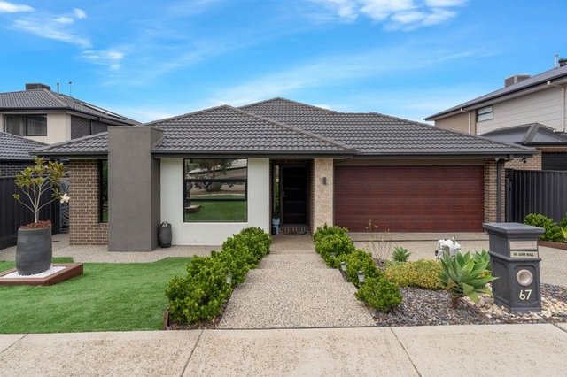 67 Berry Saltbush Drive, VIC 3756