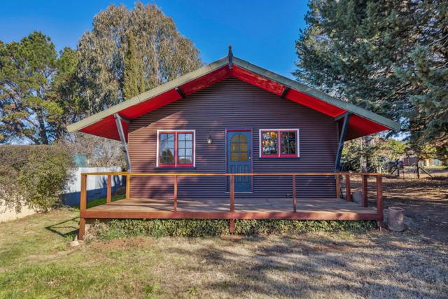 8 Cecil Street, NSW 2628