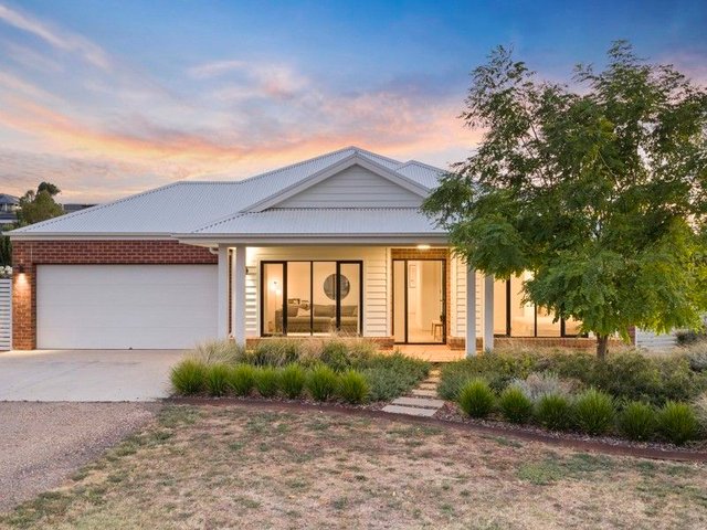 18 Maple Tree Boulevard, VIC 3722