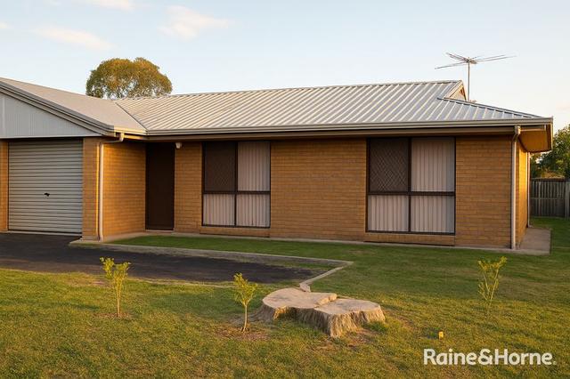 2/19 Somerfield Street, QLD 4301