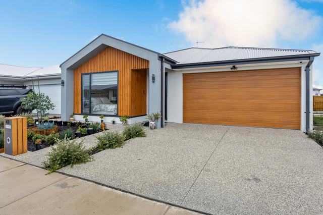 43 Pickering Crescent, VIC 3212