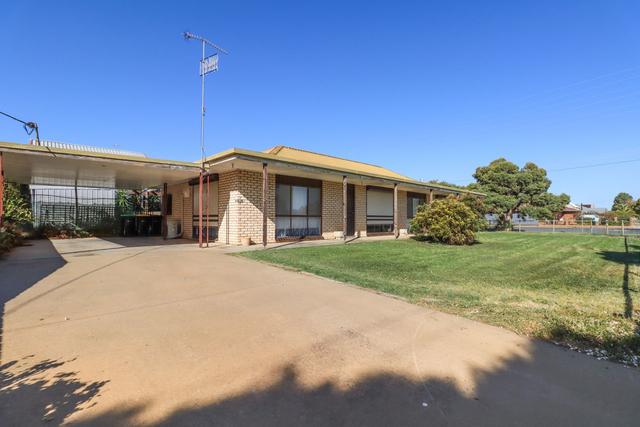 83 Macauley Street, NSW 2710