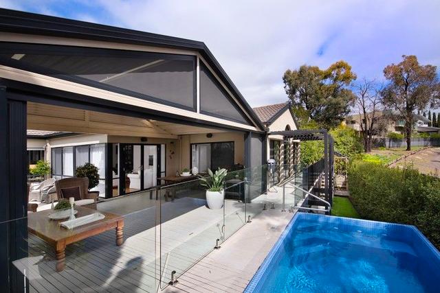 2 Knox  Court, VIC 3550