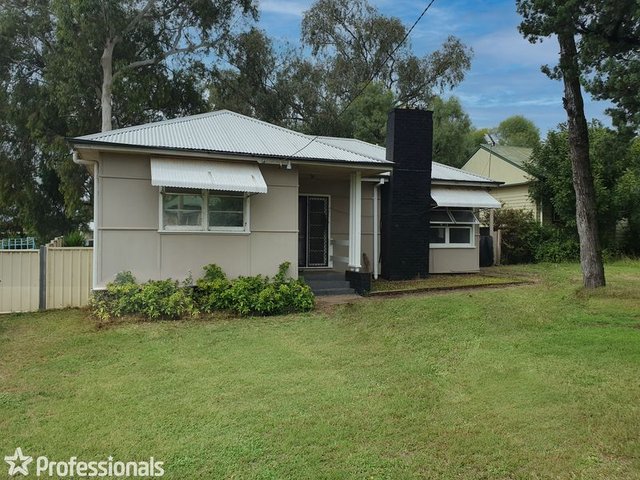 21 Thompson Crescent, NSW 2340