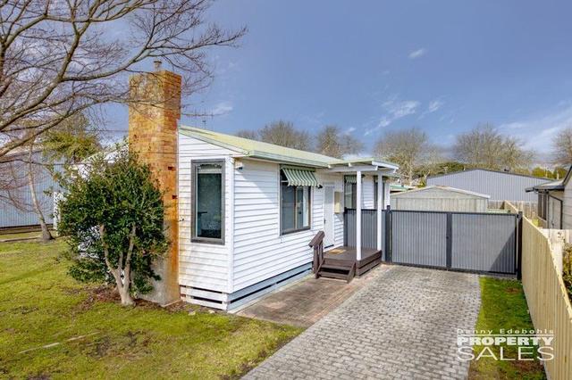 11 Ellinbank Street, VIC 3825