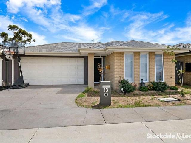 13 Manchester Circuit, VIC 3816