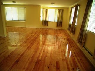 Living room (2005-11-22)