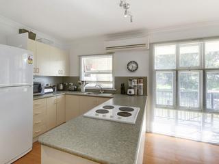 003_-_Open2view_ID236031_-_4_12_Wooroo_Street__Albion_Park_Rail[