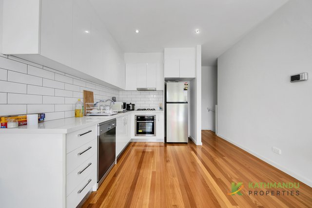 2/10 Park Street, VIC 3044