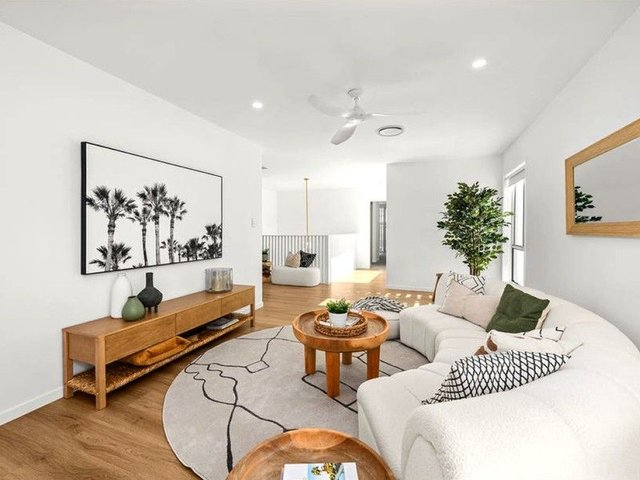 1/8 Cawthray Street, QLD 4216