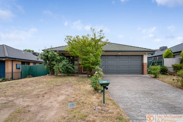 28 Bluestone Gardens, NSW 2619