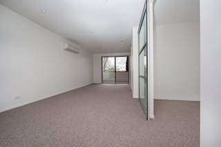 Lounge/Dining
