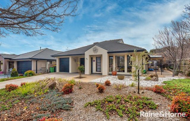 24 Bluestone Gardens, NSW 2619