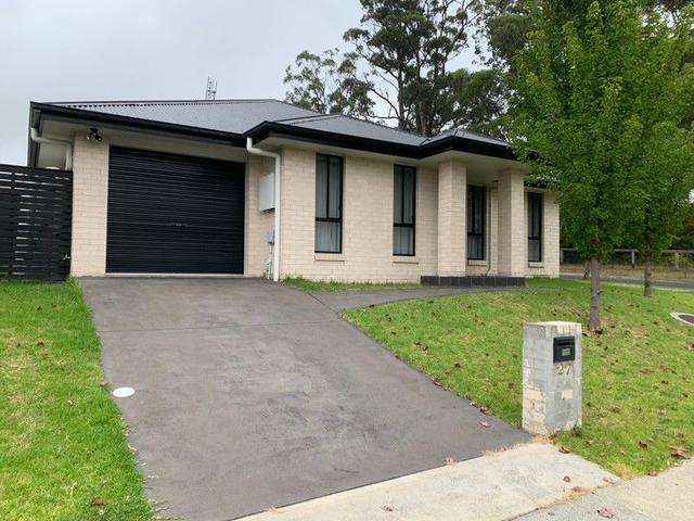 27 Langley  Avenue, NSW 2575