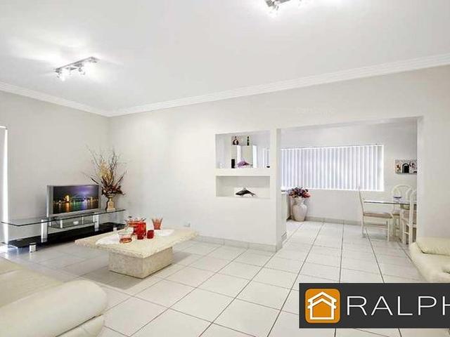 5 Roselands Avenue, NSW 2196