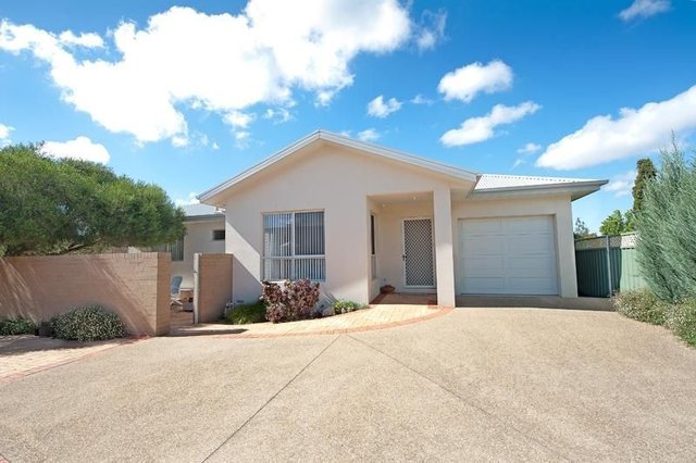 2/219 Union Road, NSW 2641