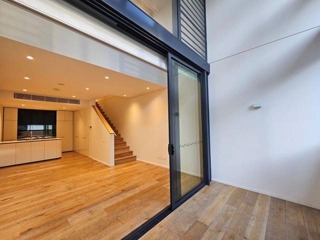 305/241 Oxford  Street, NSW 2022