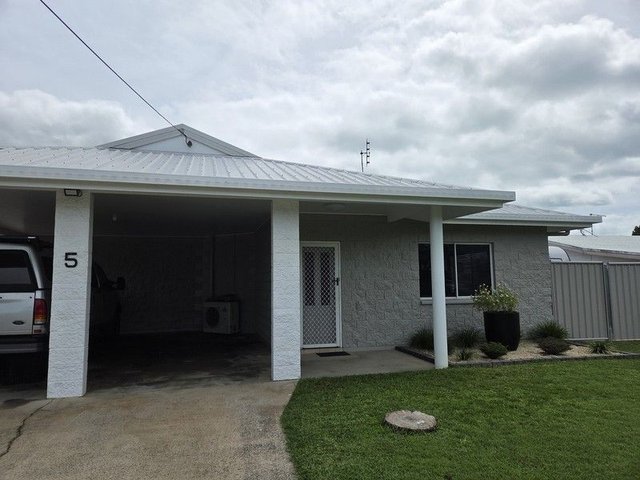 5 Tamarind Court, QLD 4850