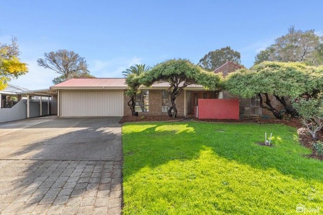 8 Nola Place, WA 6109