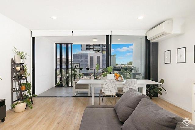 ID:21160344/21 Nile Street, QLD 4102