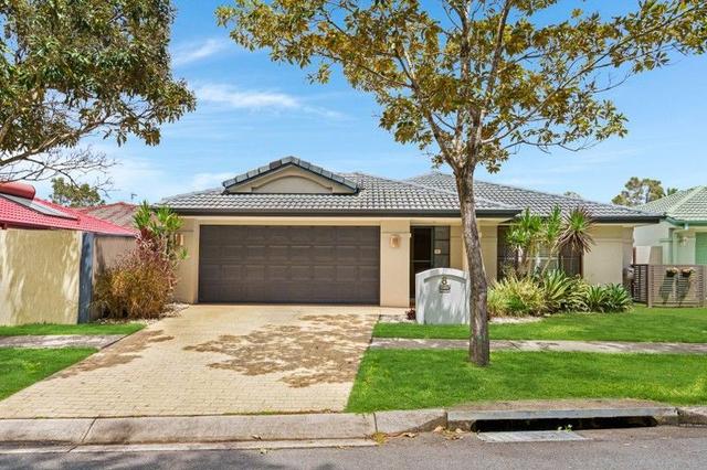 8 Royal Court, QLD 4214