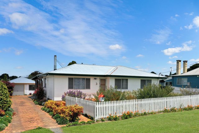 35 Railway Street, NSW 2372