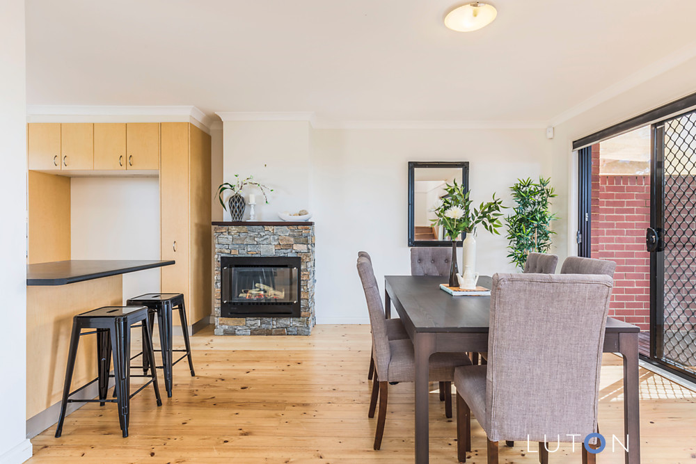 2-charteris-crescent-chifley-act-2606-allhomes