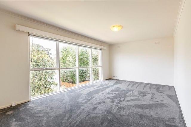 4/9 Parton Court, VIC 3163
