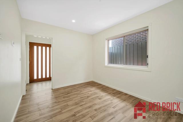 52 Robin Boyd Crescent, ACT 2913