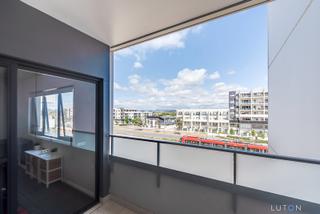 Balcony / Light Rail (2020-03-02)