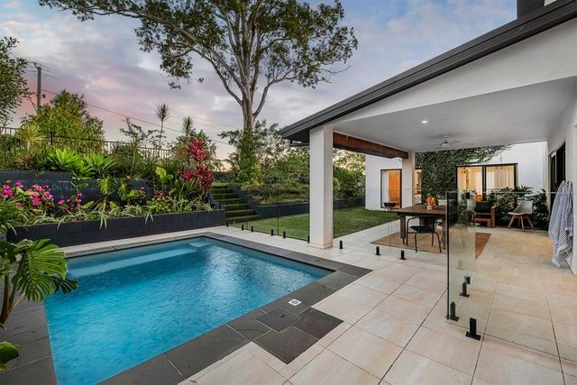 3 Splendid Drive, QLD 4035