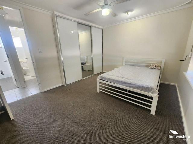 ROOM 3/13 Eddystone Avenue, WA 6025