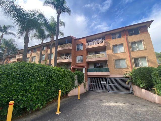 10/5 Mead Drive, NSW 2170