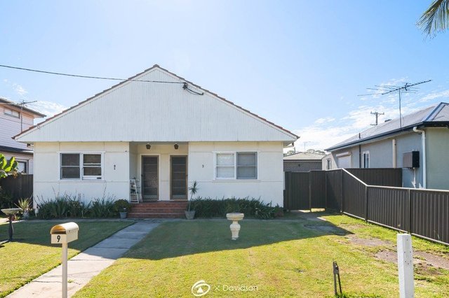 9 Bradshaw Avenue, NSW 2170